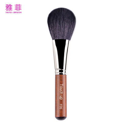kaufen F05 OEM/ODM Tierhaar Make-up-Bürsten Gesichtsblender Bürste Leichtgewicht Online-Herstellung
