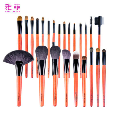 kaufen 267A19824 OEM ODM Fabrik 24 Stück hochwertige Make-up-Bürste mit Halter Tasche Kontur Pulver Concealer Blush Online-Herstellung