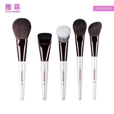 Make-up-Bürste mit mittlerer Zunge, klassische Sabel-Haar-Blending-Bürste, ideal für professionelle Make-up-Künstler und SchönheitssalonsY21
