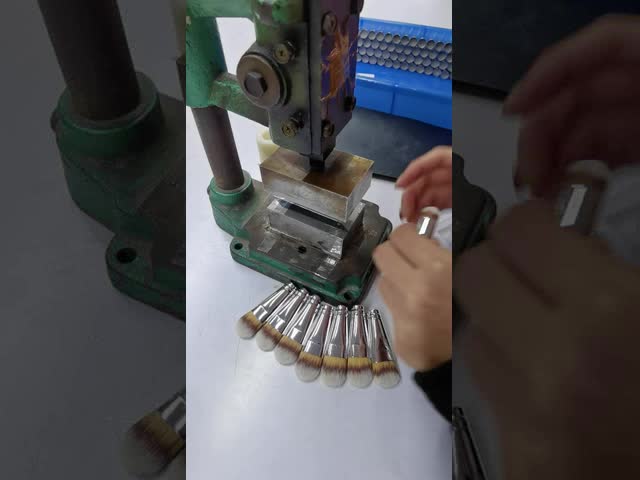 kaufen OEM Eyeshadow Brush Sable Hair Smudge Brush Concealer Customize 100% Checked Online-Herstellung